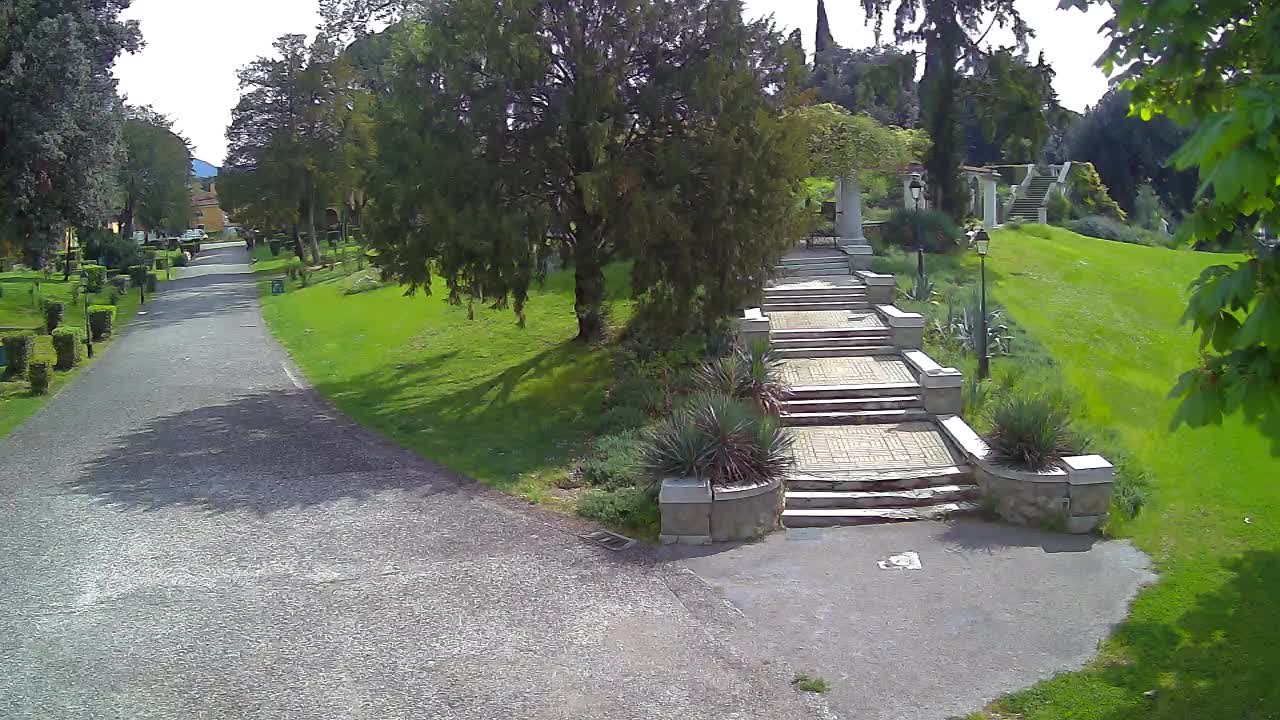 Parco Coronini-Cronberg Live Webcam – Green Oasis