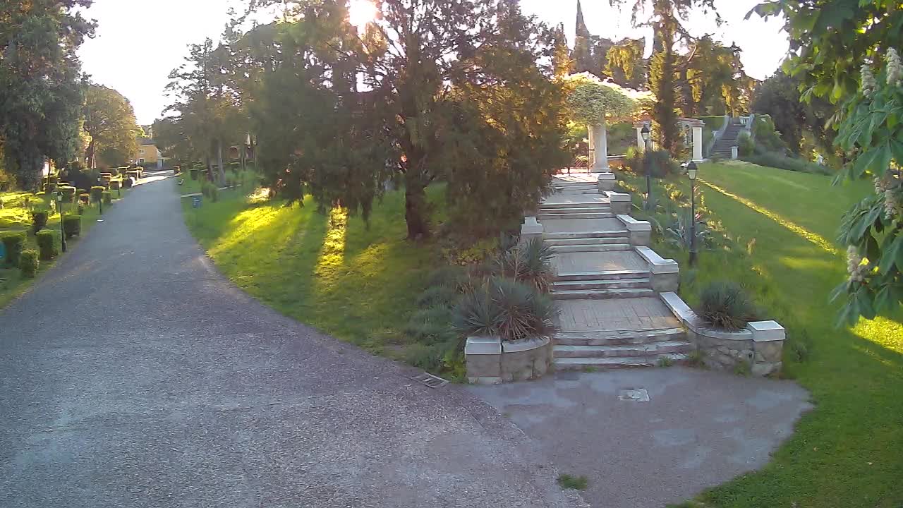 Spletna kamera park Coronini Kronberg – Gorica