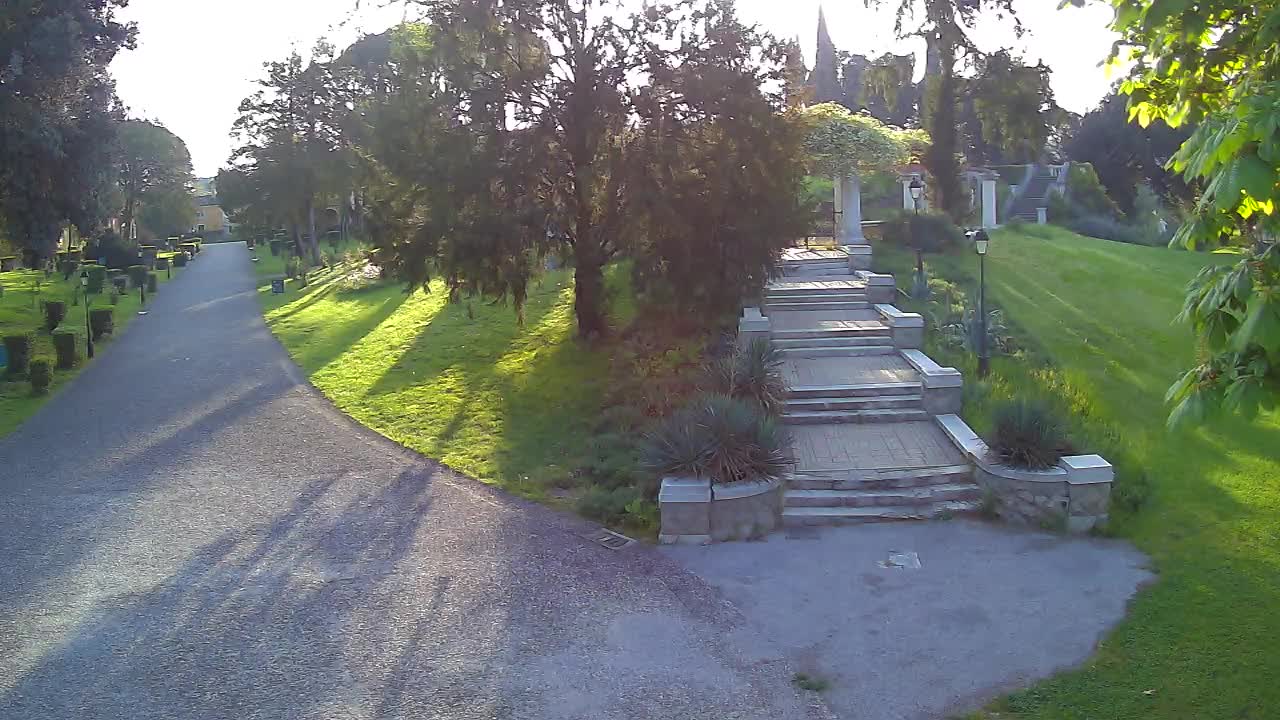 Parco Coronini-Cronberg Live Webcam – Green Oasis