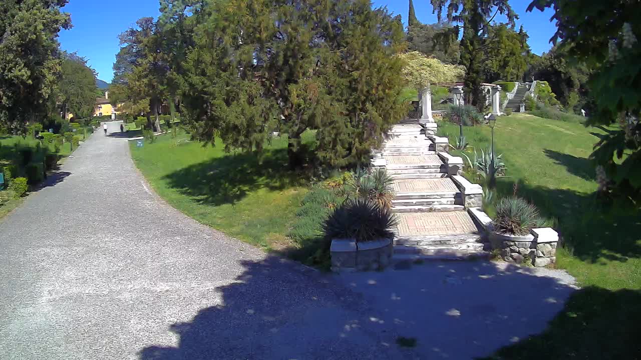 Parco Coronini-Cronberg Live Webcam – Green Oasis