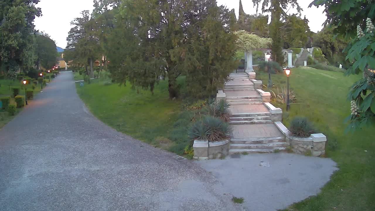 Parco Coronini-Cronberg Live Webcam – Green Oasis