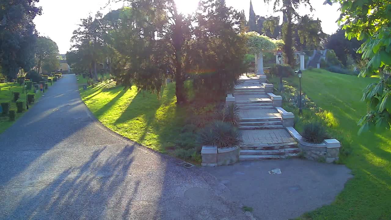 Parco Coronini-Cronberg Live Webcam – Green Oasis