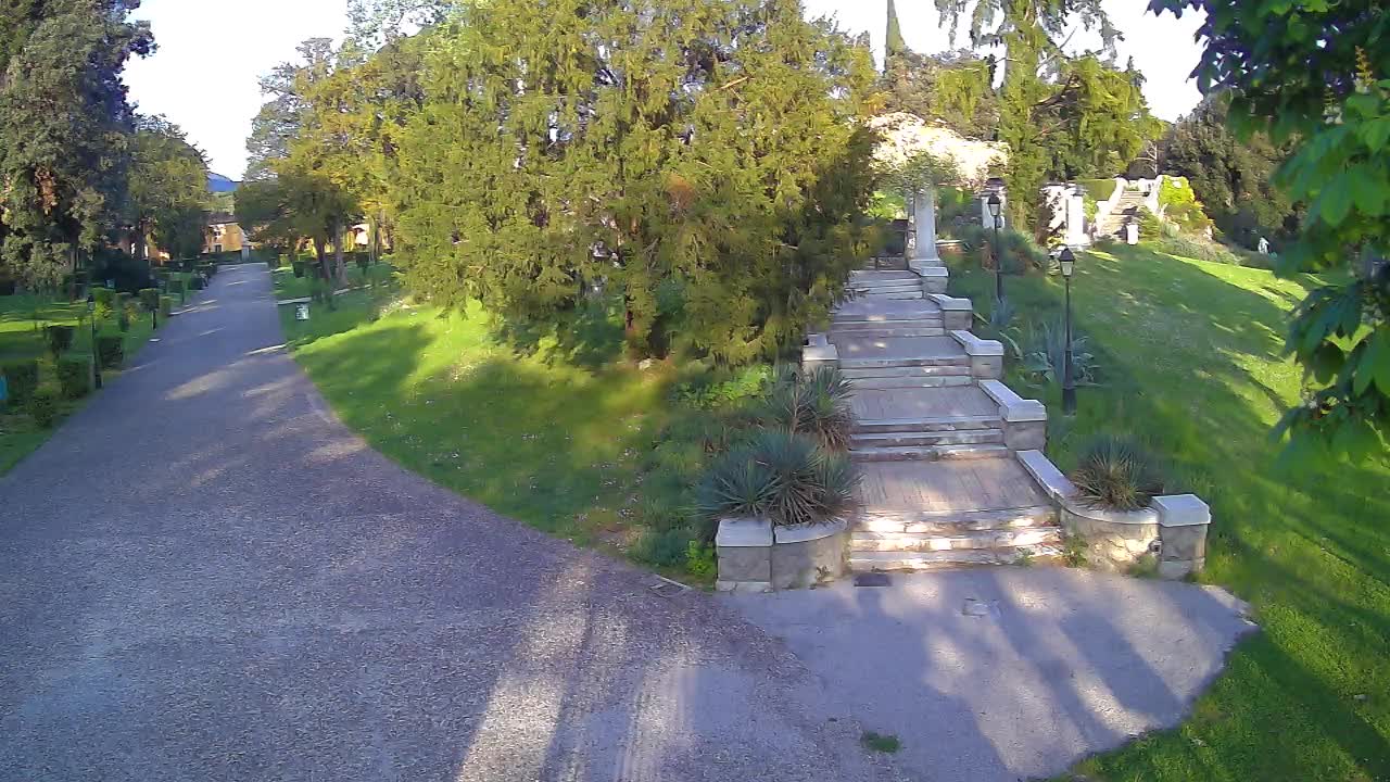 Parco Coronini-Cronberg Live Webcam – Green Oasis