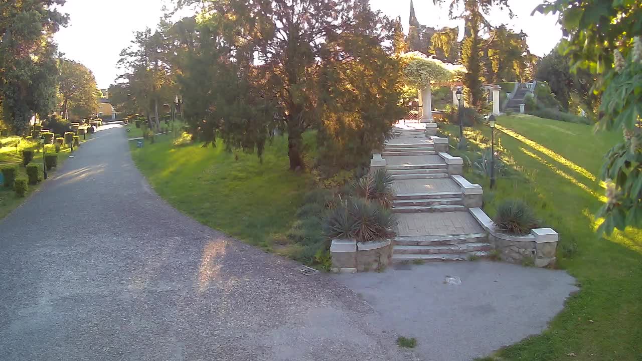 Parco Coronini-Cronberg Live Webcam – Green Oasis