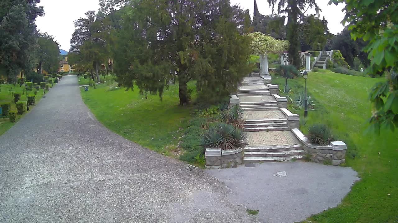 Parco Coronini-Cronberg Live Webcam – Green Oasis