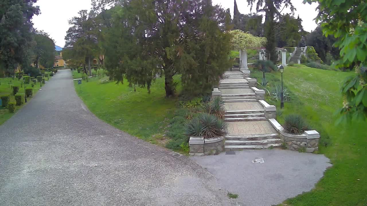 Parco Coronini-Cronberg Live Webcam – Green Oasis