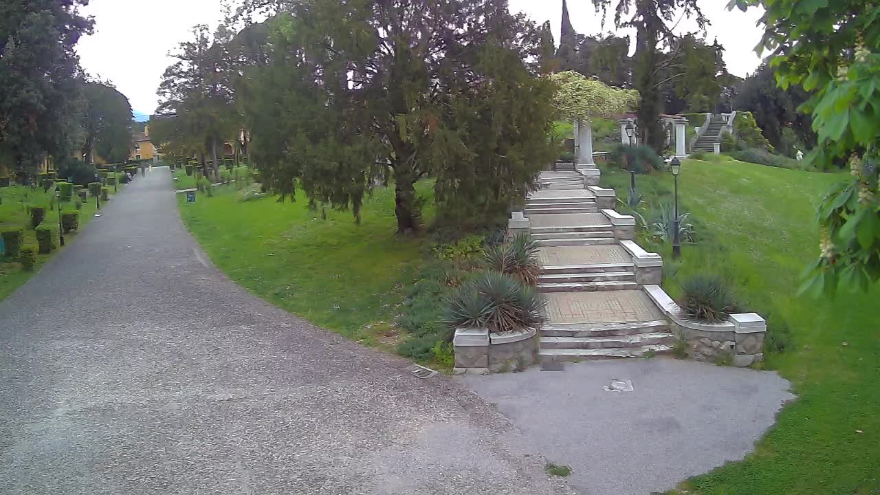 Parco Coronini-Cronberg Live Webcam – Green Oasis