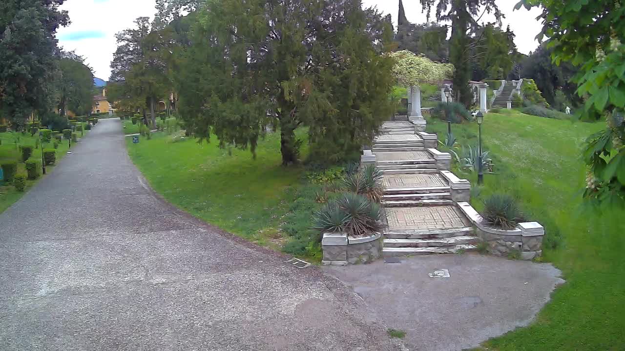 Parco Coronini-Cronberg Live Webcam – Green Oasis