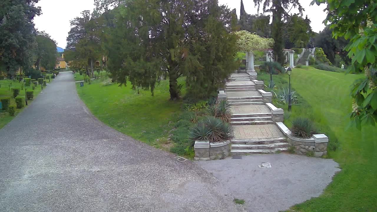 Parco Coronini-Cronberg Live Webcam – Green Oasis
