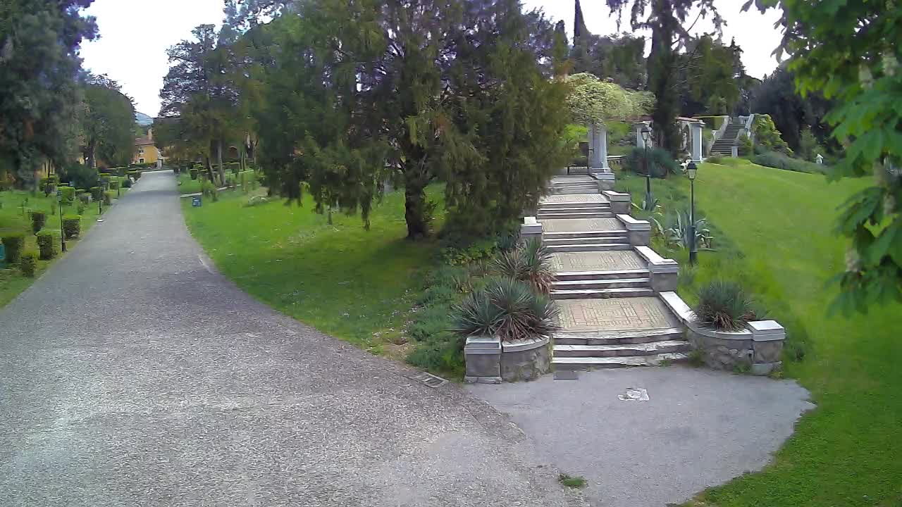 Parco Coronini-Cronberg Live Webcam – Green Oasis