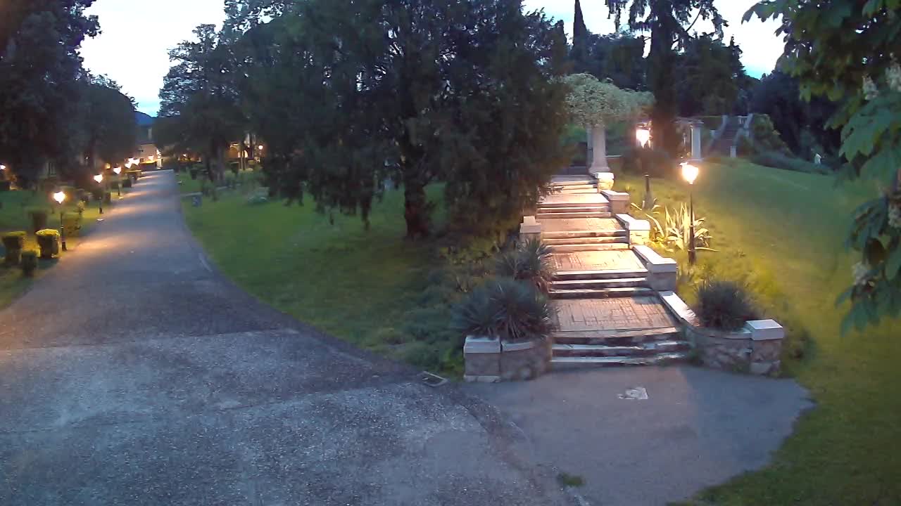 Parco Coronini-Cronberg Live Webcam – Green Oasis