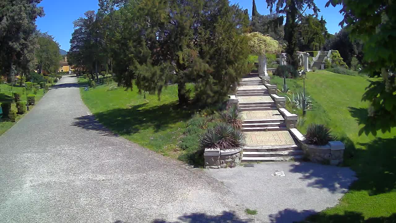 Parco Coronini-Cronberg Live Webcam – Green Oasis