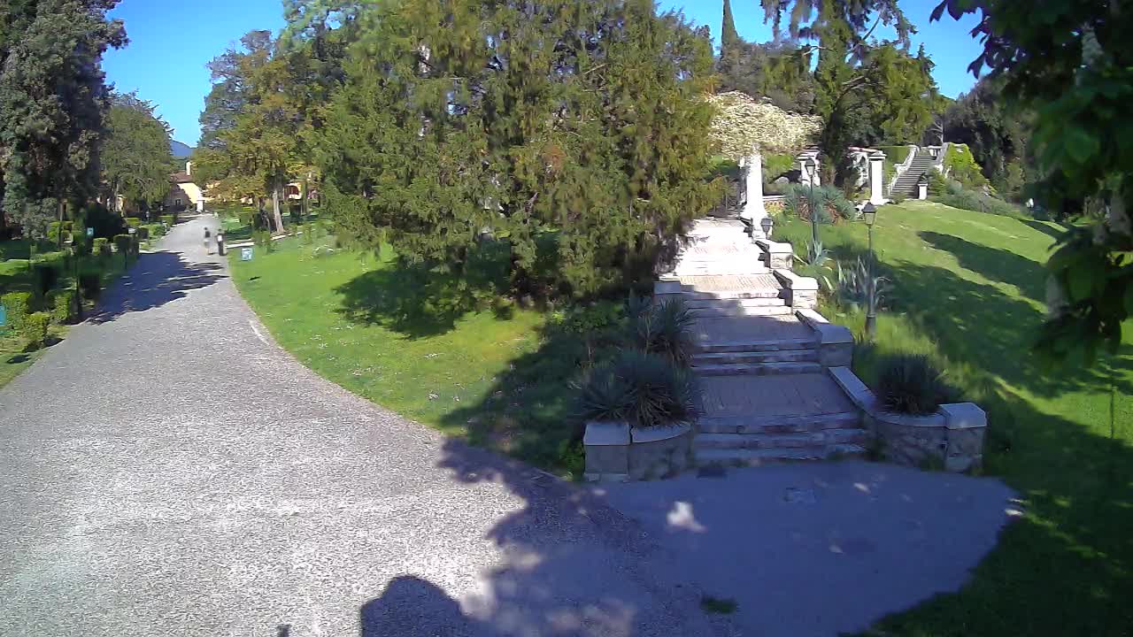 Parco Coronini-Cronberg Live Webcam – Green Oasis