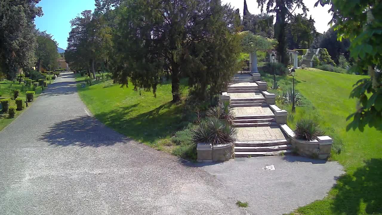 Spletna kamera park Coronini Kronberg – Gorica