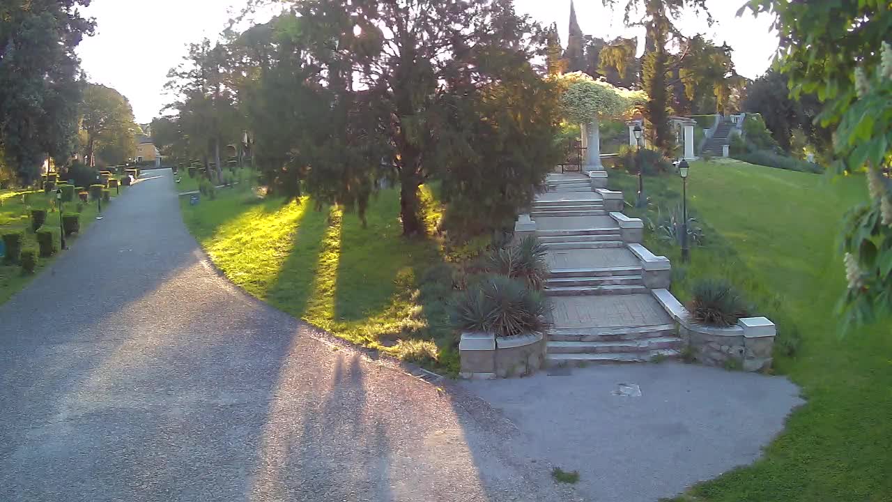 Parco Coronini-Cronberg Live Webcam – Green Oasis