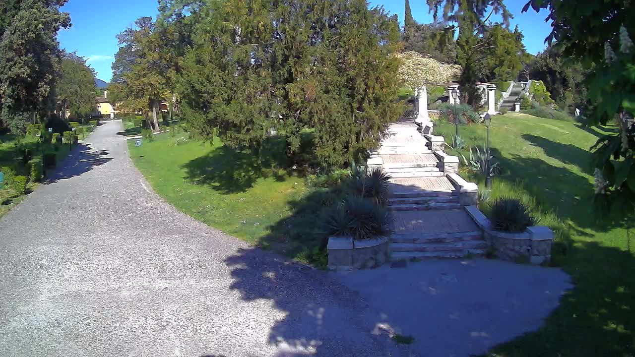 Parco Coronini-Cronberg Live Webcam – Green Oasis
