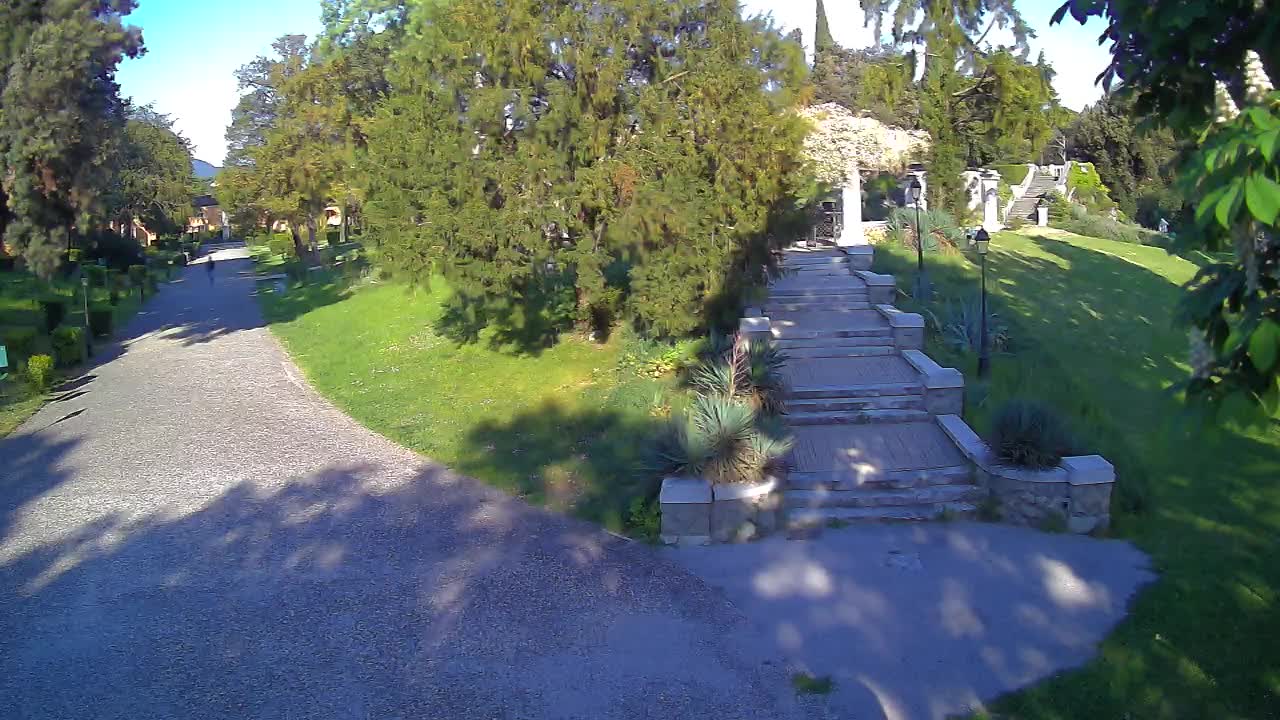 Parco Coronini-Cronberg Live Webcam – Green Oasis