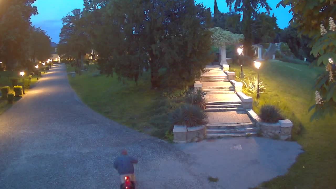 Parco Coronini-Cronberg Live Webcam – Green Oasis