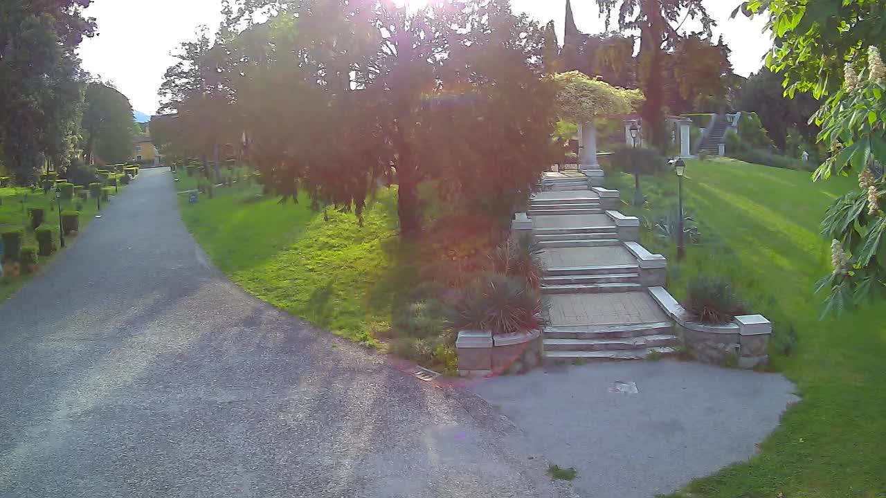 Parco Coronini-Cronberg Live Webcam – Green Oasis