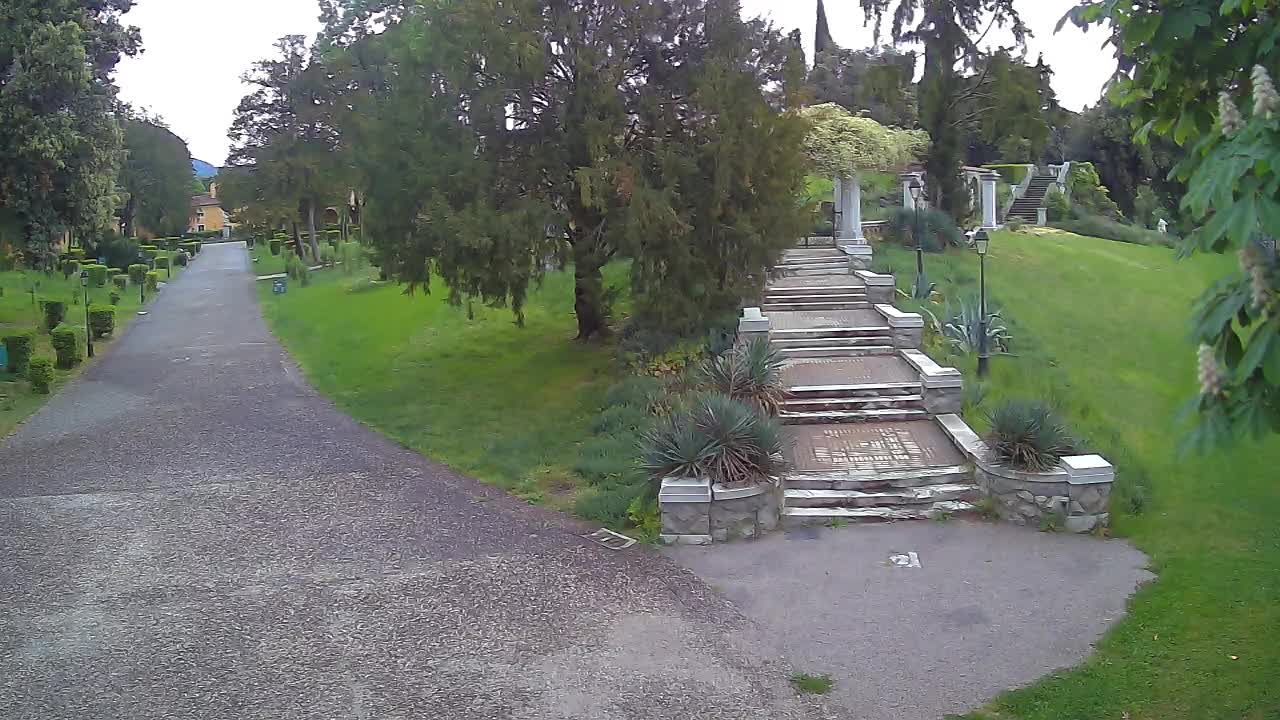 Parco Coronini-Cronberg Live Webcam – Green Oasis