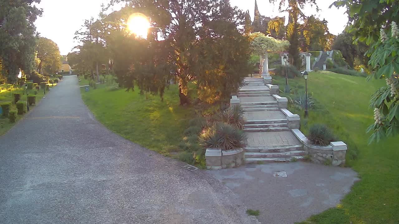 Parco Coronini-Cronberg Live Webcam – Green Oasis