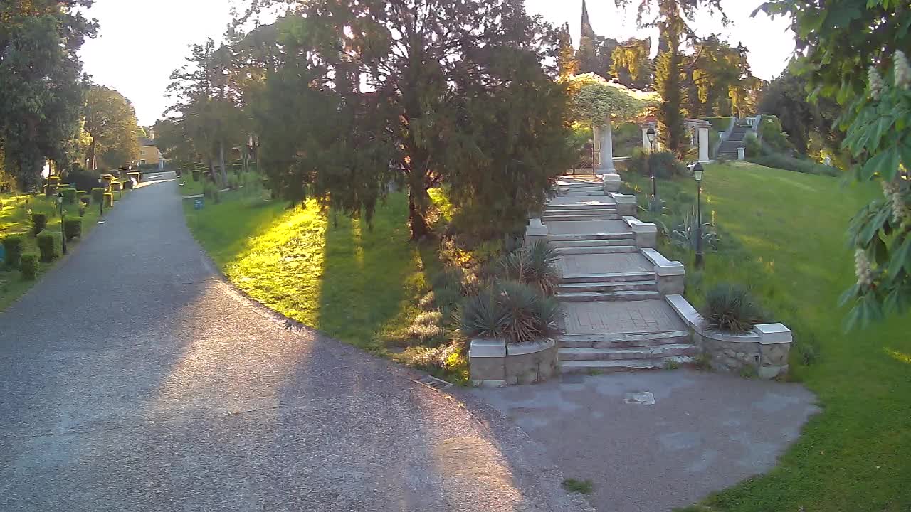 Parco Coronini-Cronberg Live Webcam – Green Oasis
