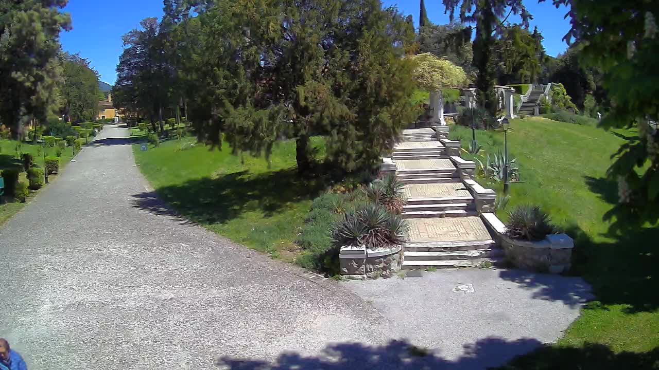 Parco Coronini-Cronberg Live Webcam – Green Oasis