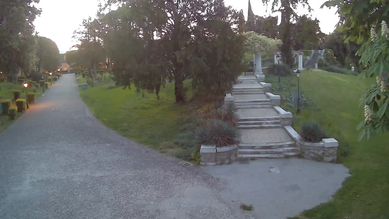 Spletna kamera park Coronini Kronberg – Gorica