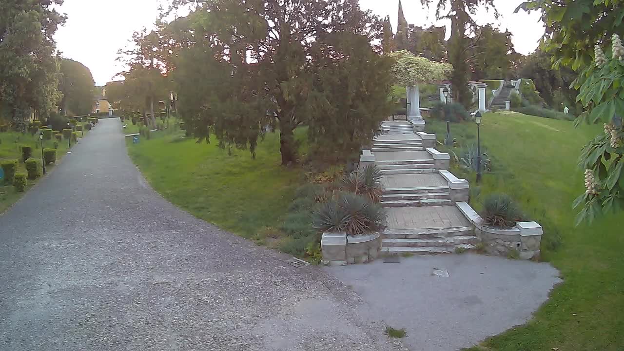 Spletna kamera park Coronini Kronberg – Gorica