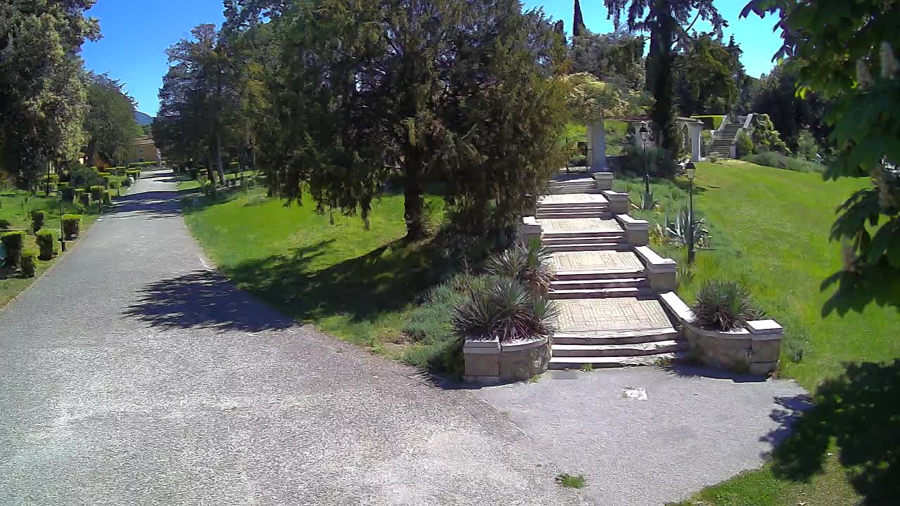 Spletna kamera park Coronini Kronberg – Gorica