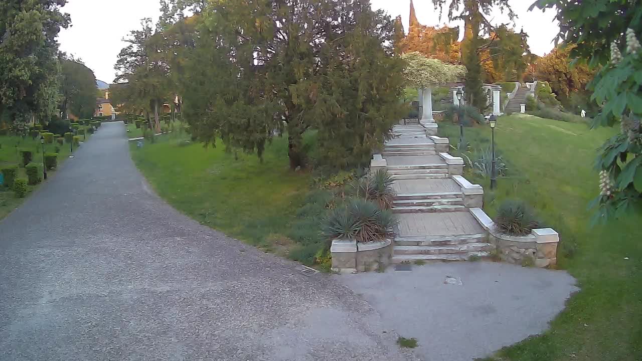 Spletna kamera park Coronini Kronberg – Gorica