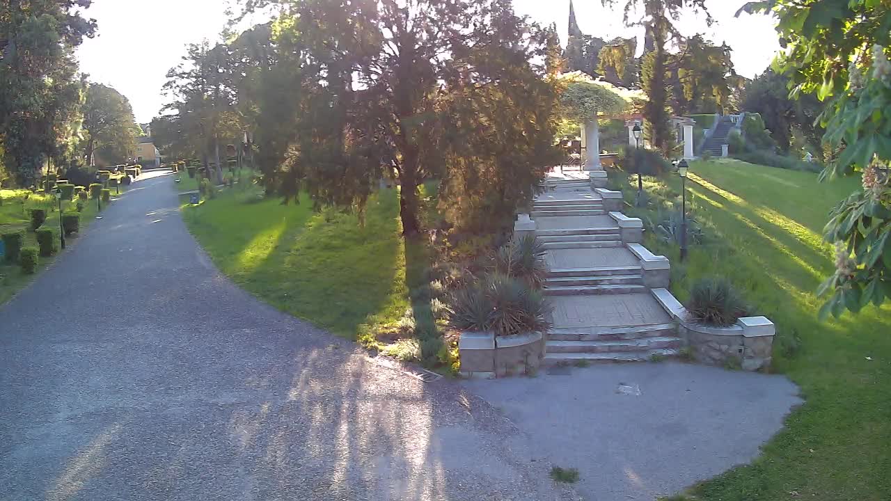 Parco Coronini-Cronberg Live Webcam – Green Oasis