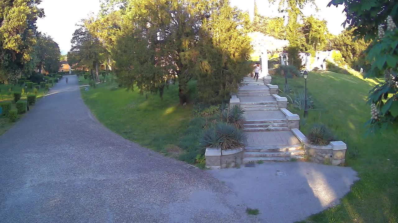 Parco Coronini-Cronberg Live Webcam – Green Oasis