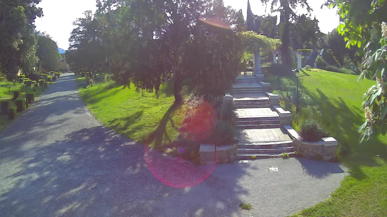 Parco Coronini-Cronberg Live Webcam – Green Oasis