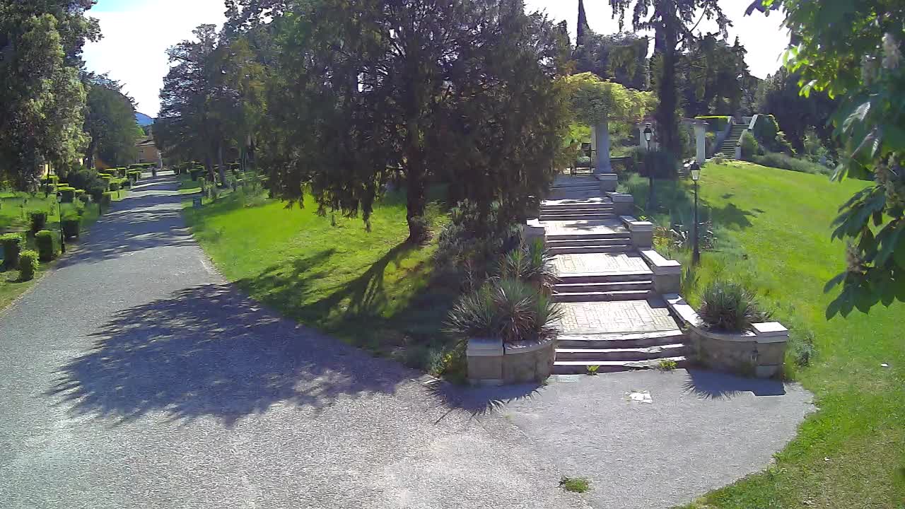 Parco Coronini-Cronberg Live Webcam – Green Oasis