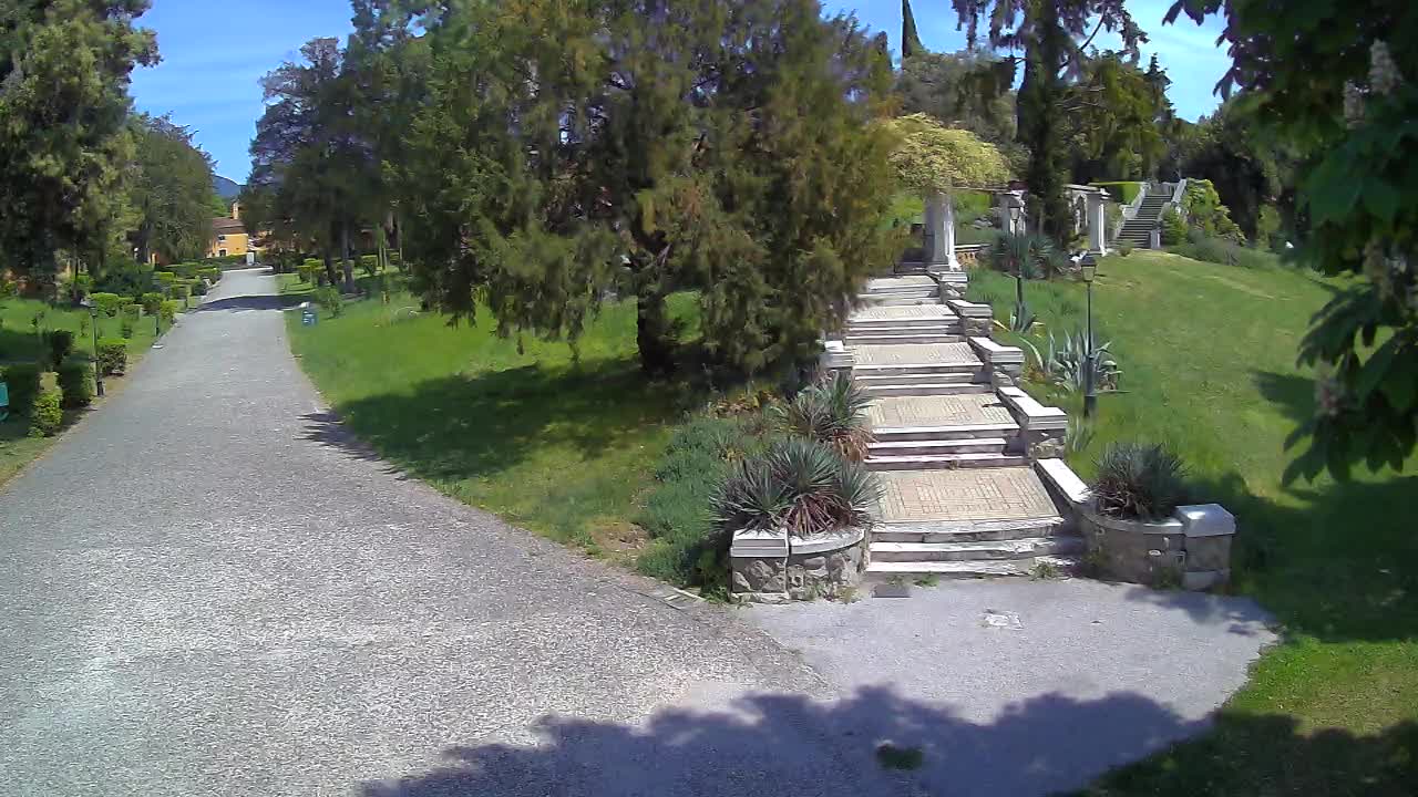 Parco Coronini-Cronberg Live Webcam – Green Oasis