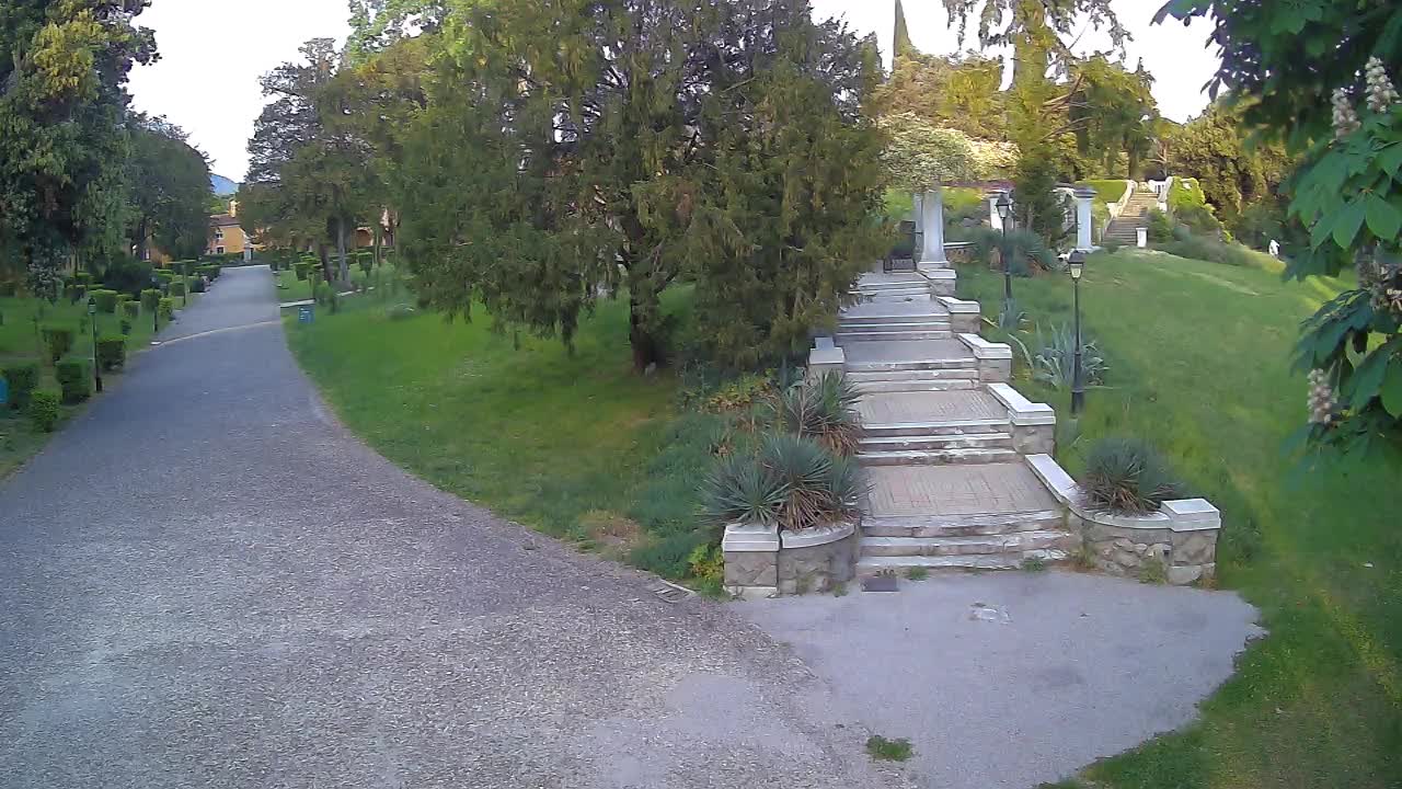 Spletna kamera park Coronini Kronberg – Gorica