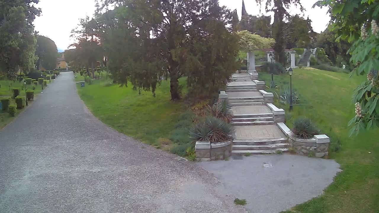 Parco Coronini-Cronberg Live Webcam – Green Oasis