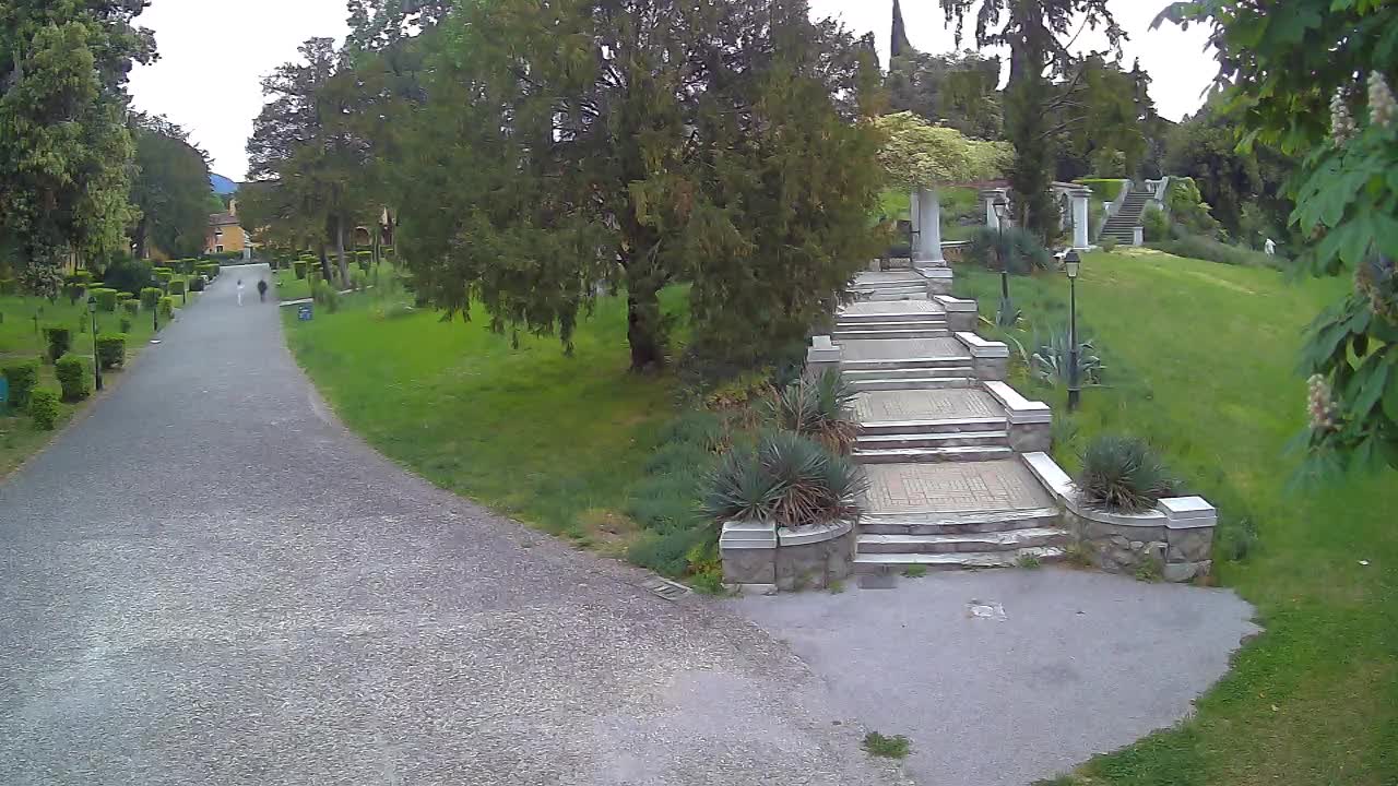 Parco Coronini-Cronberg Live Webcam – Green Oasis
