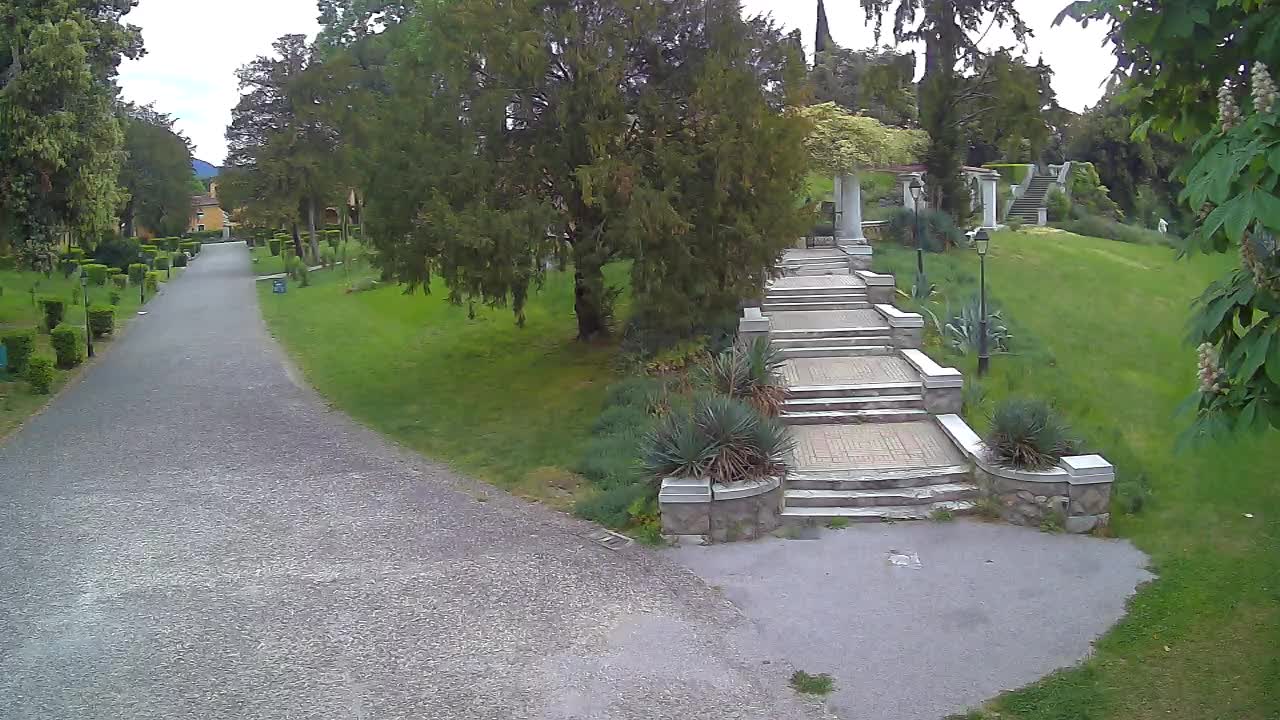 Parco Coronini-Cronberg Live Webcam – Green Oasis