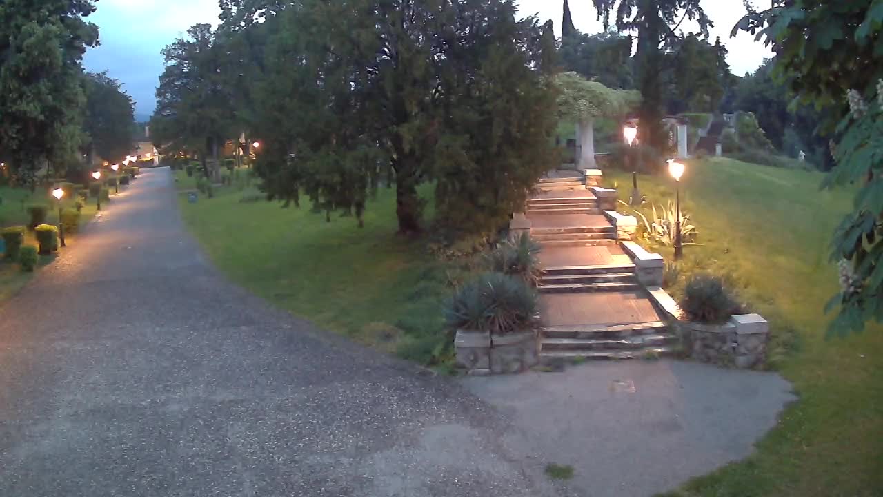 Parco Coronini-Cronberg Live Webcam – Green Oasis