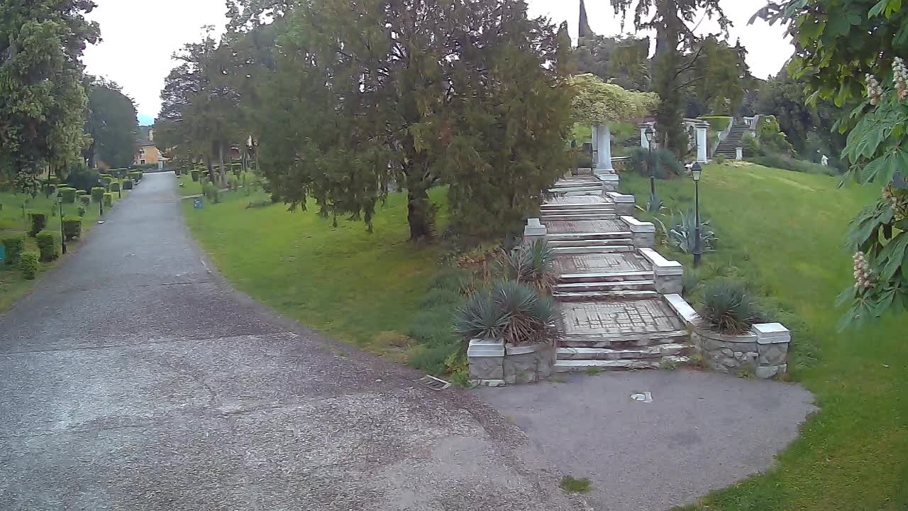 Spletna kamera park Coronini Kronberg – Gorica