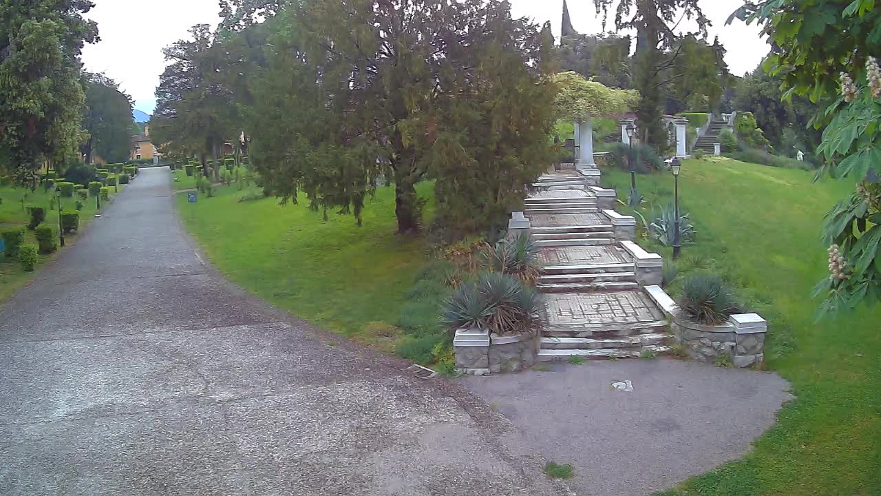 Spletna kamera park Coronini Kronberg – Gorica