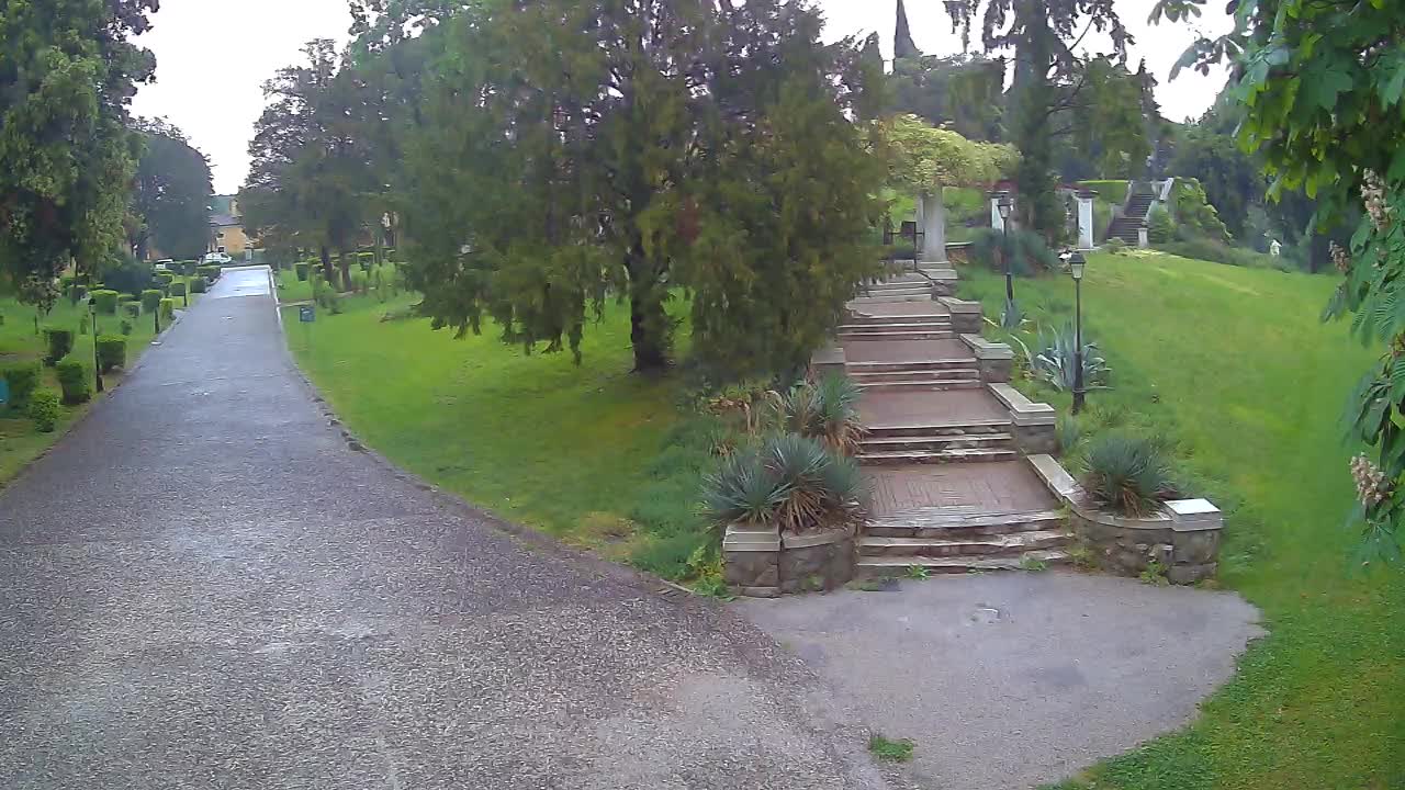 Parco Coronini-Cronberg Live Webcam – Green Oasis