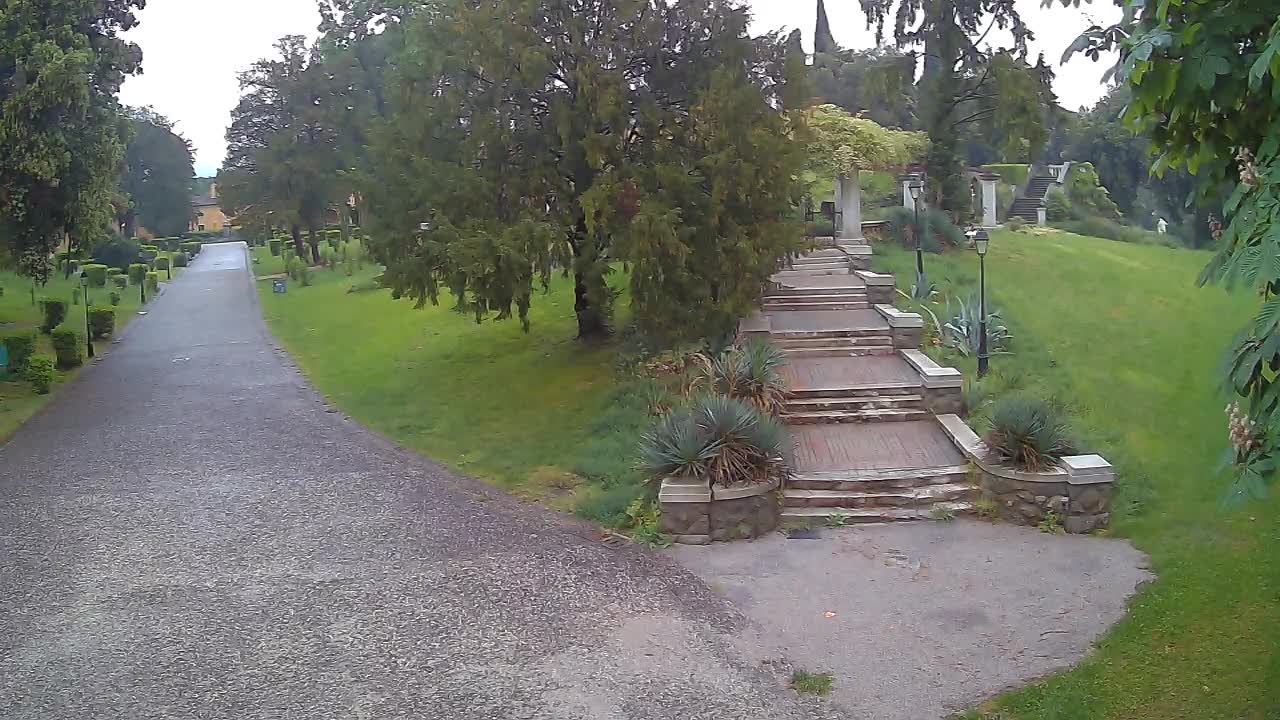 Parco Coronini-Cronberg Live Webcam – Green Oasis