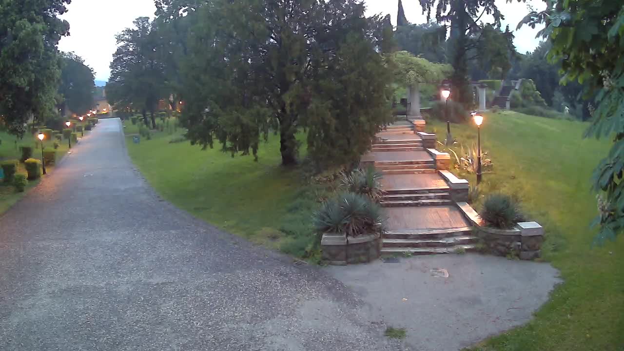 Parco Coronini-Cronberg Live Webcam – Green Oasis