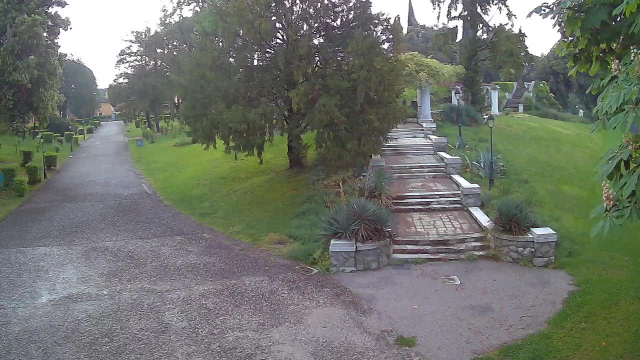 Parco Coronini-Cronberg Live Webcam – Green Oasis