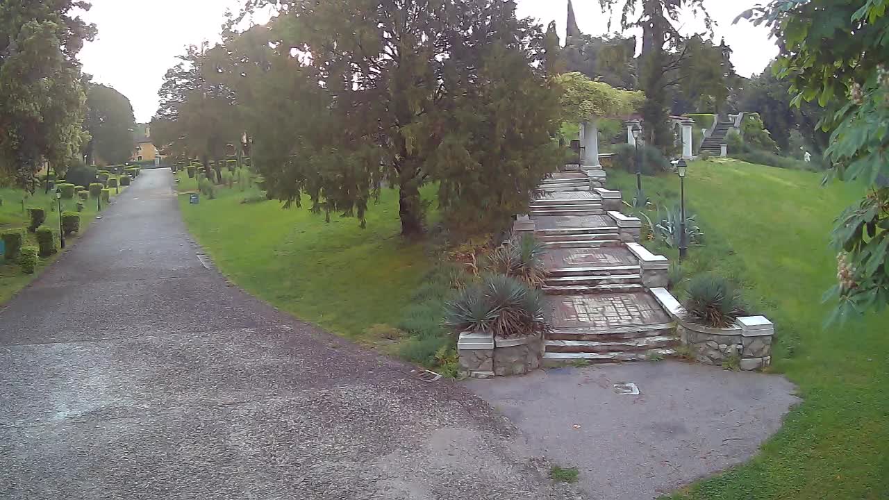 Parco Coronini-Cronberg Live Webcam – Green Oasis