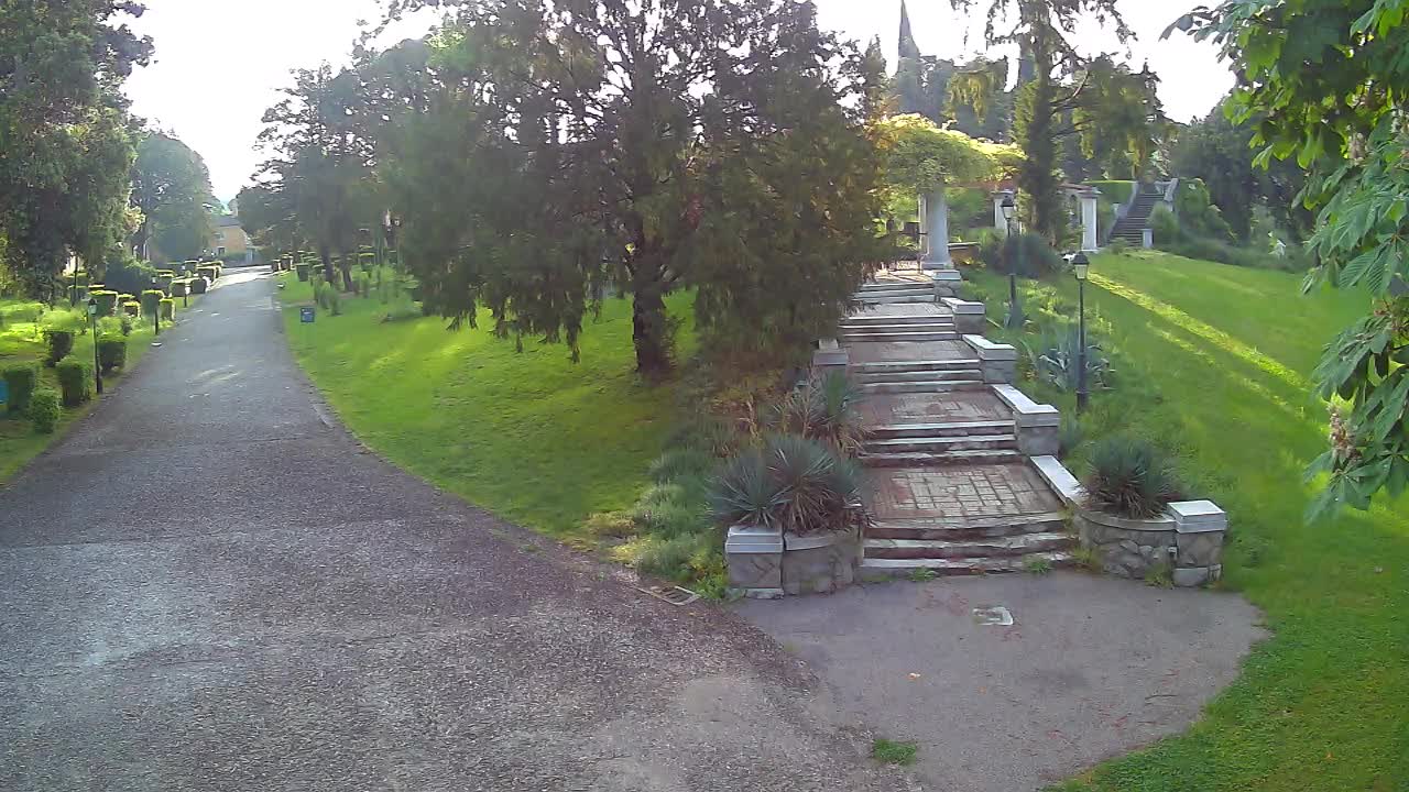 Parco Coronini-Cronberg Live Webcam – Green Oasis
