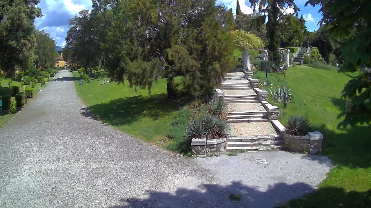 Parco Coronini-Cronberg Live Webcam – Green Oasis